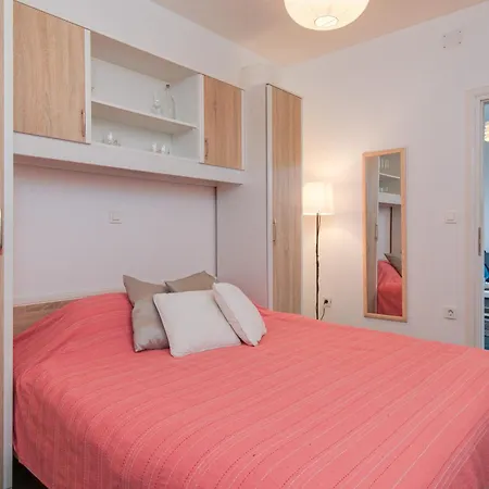Lauro Opatija, Ground Floor, Parking, Near Sea Apartment *